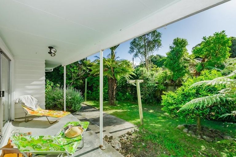 Photo of property in 21 Kohekohe Road, Waikanae, 5036