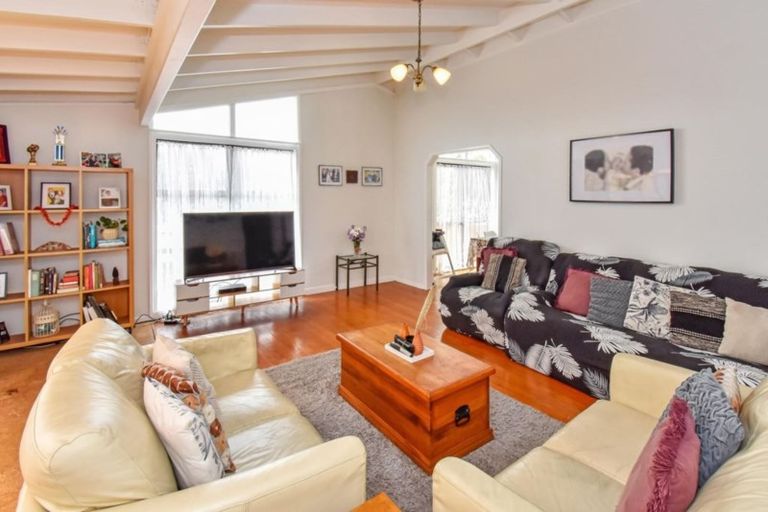 Photo of property in 25 Friesian Drive, Mangere, Auckland, 2022