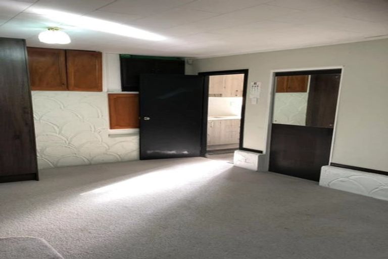 Photo of property in 208 Don Buck Road, Massey, Auckland, 0614