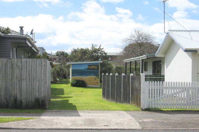 Photo of property in 302a Ocean Road, Whangamata, 3620