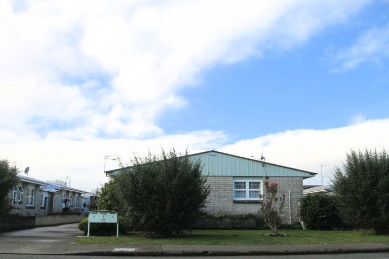 Photo of property in 1/208 Grove Road, Mayfair, Hastings, 4122