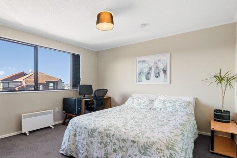 Photo of property in 41 Wye Street, Island Bay, Wellington, 6023