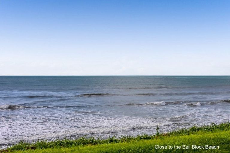 Photo of property in 9 Huetu Place, Bell Block, New Plymouth, 4312