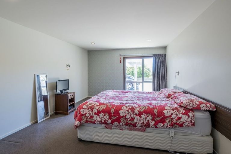 Photo of property in 48 Kotare Street, Waikanae, 5036