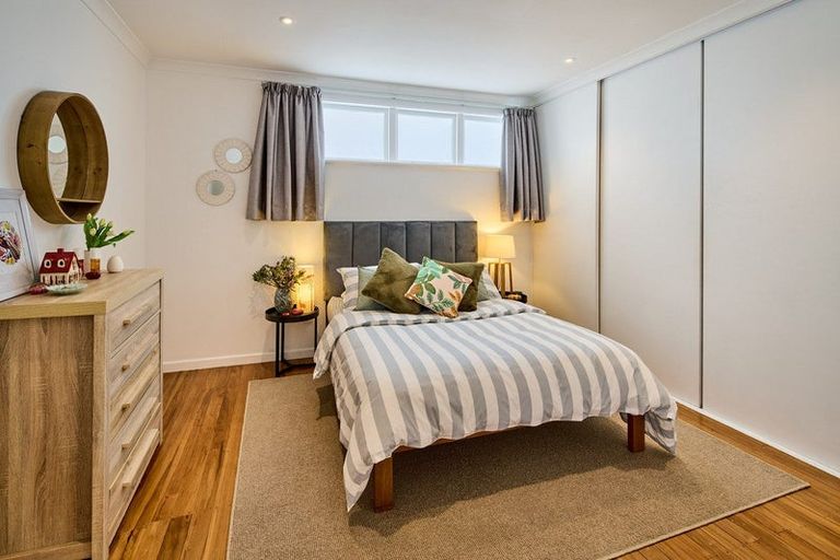 Photo of property in 41 Raroa Terrace, Tawa, Wellington, 5028