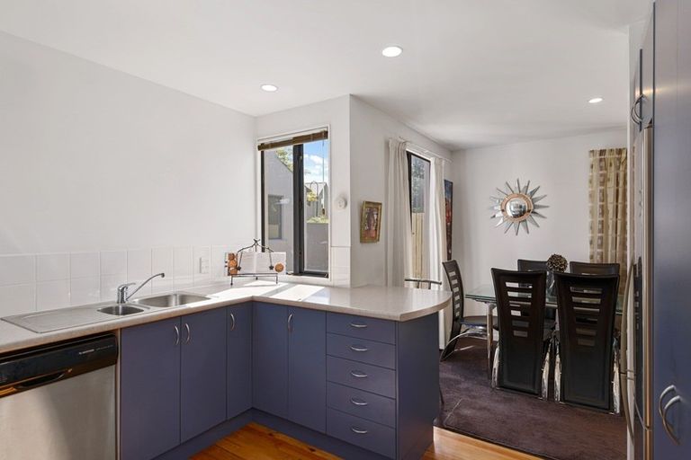 Photo of property in 1 Oakford Close, Riccarton, Christchurch, 8011