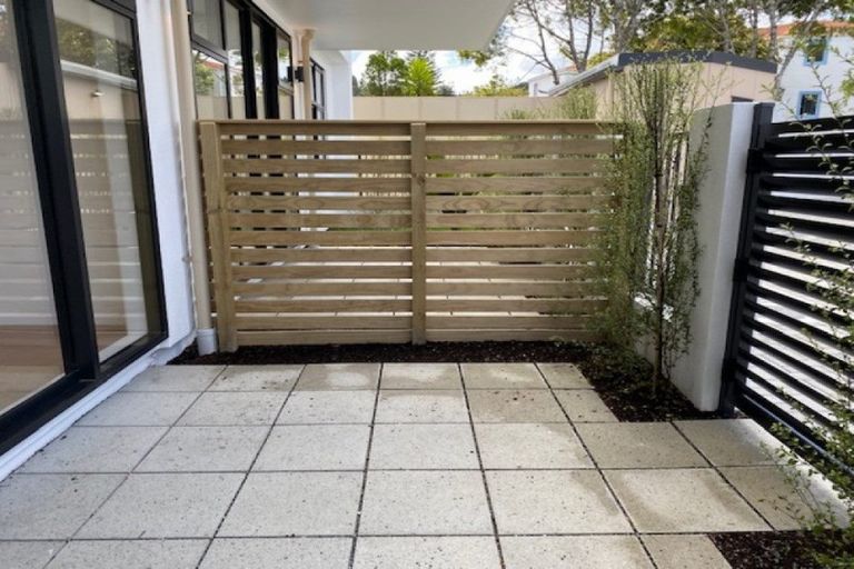 Photo of property in 2/445 Hibiscus Coast Highway, Orewa, 0931