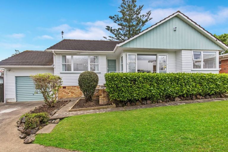 Photo of property in 4 Portadown Avenue, Pakuranga Heights, Auckland, 2010
