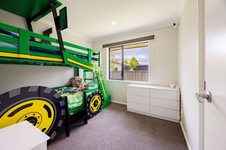 Photo of property in 2 Bibby Street, Waipawa, 4210