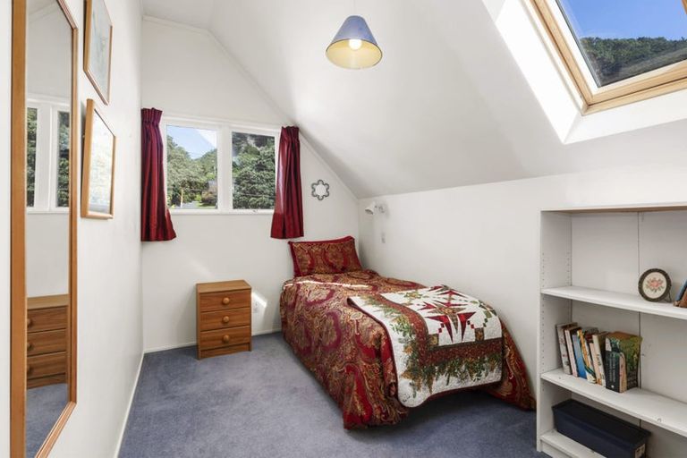 Photo of property in 7 Pinnacle Street, Seatoun, Wellington, 6022