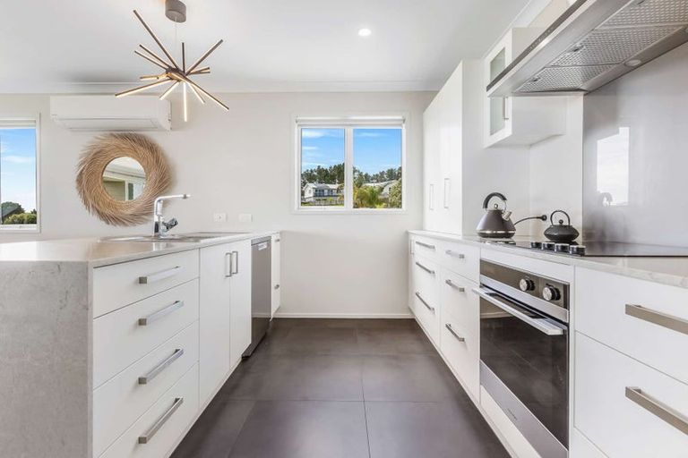 Photo of property in 16 Midgard Road, Coopers Beach, 0420