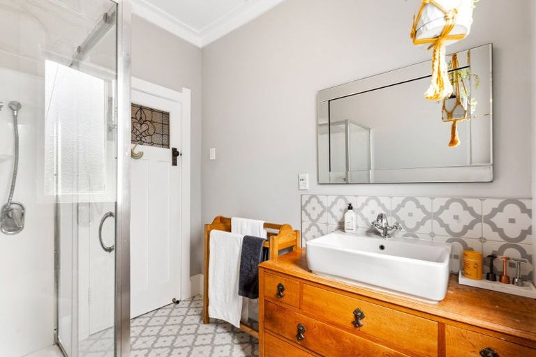 Photo of property in 10 Creagh Street, Te Awa, Napier, 4110