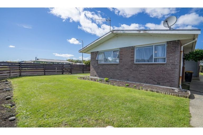 Photo of property in 54 Paisley Street, Kew, Invercargill, 9812