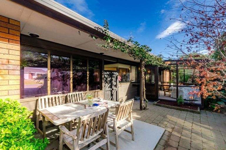 Photo of property in 1 Manu Grove, Waikanae, 5036