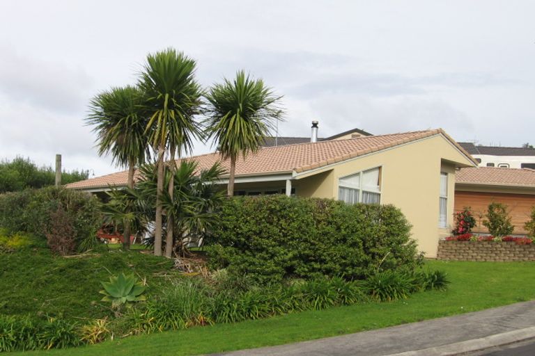 Photo of property in 3 Kassa Rise, Helensville, 0800