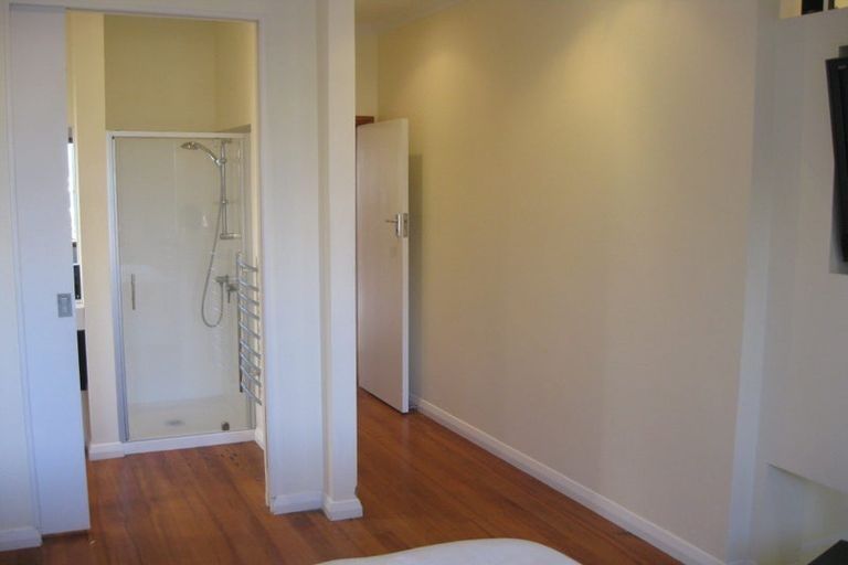 Photo of property in 93 Maupuia Road, Maupuia, Wellington, 6022