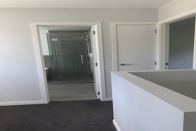 Photo of property in 4 Glide Lane, Whitby, Porirua, 5024