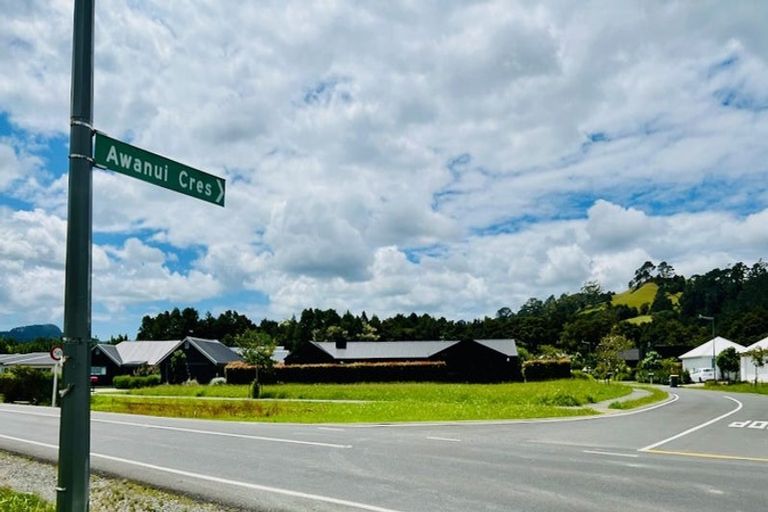 Photo of property in 1 Awanui Crescent, Matakana, 0985