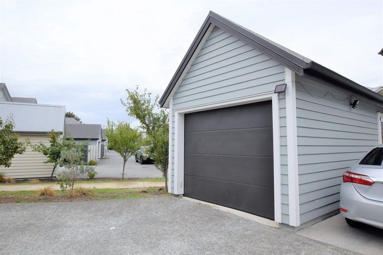 Photo of property in 75 Grove Road, Papakura, 2110