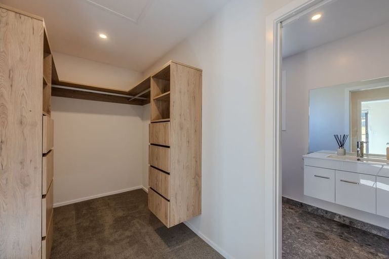 Photo of property in 60 Kirimoko Crescent, Wanaka, 9305