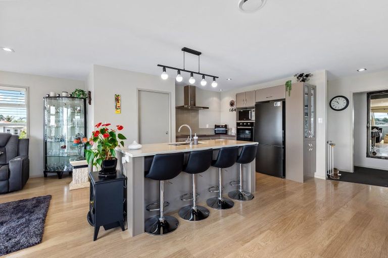 Photo of property in 37 Contour Avenue, Pyes Pa, Tauranga, 3112