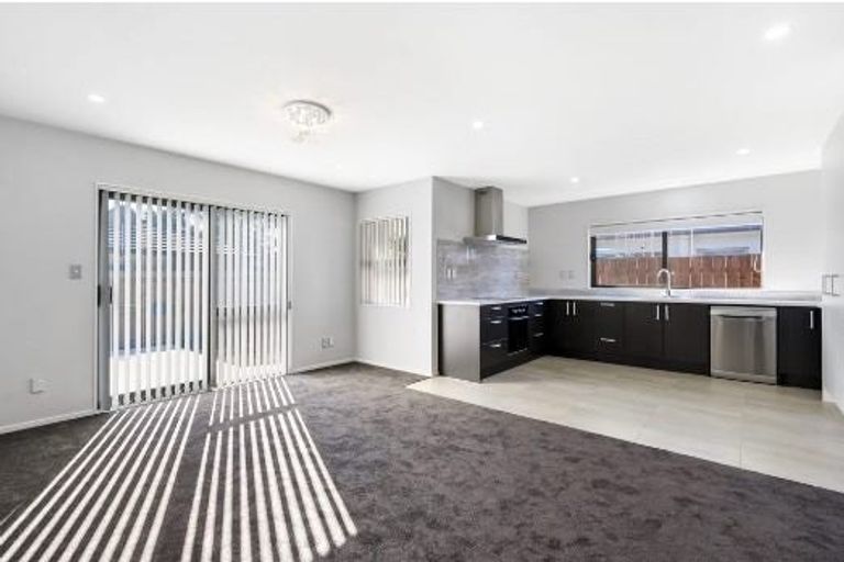 Photo of property in 9 Holland Street, Pukekohe, 2120