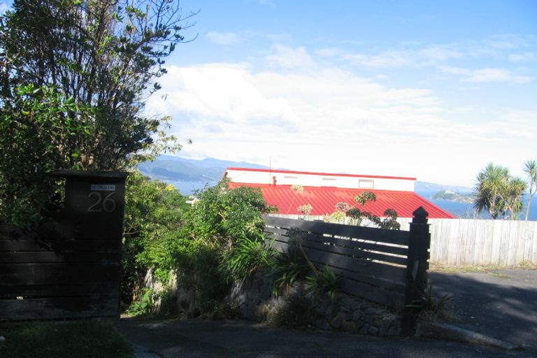 Photo of property in 24 Singers Road, Korokoro, Lower Hutt, 5012