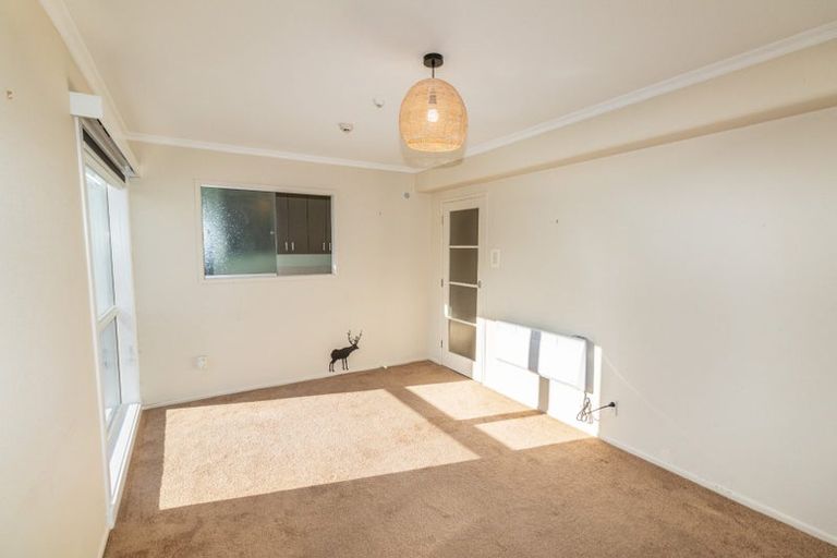 Photo of property in Victoria Court, 4u7 Queen Street, Mount Victoria, Wellington, 6011