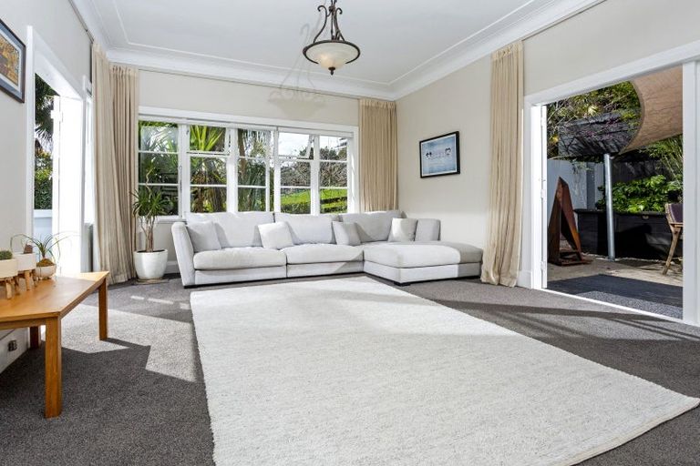 Photo of property in 181b Greenhithe Road, Greenhithe, Auckland, 0632