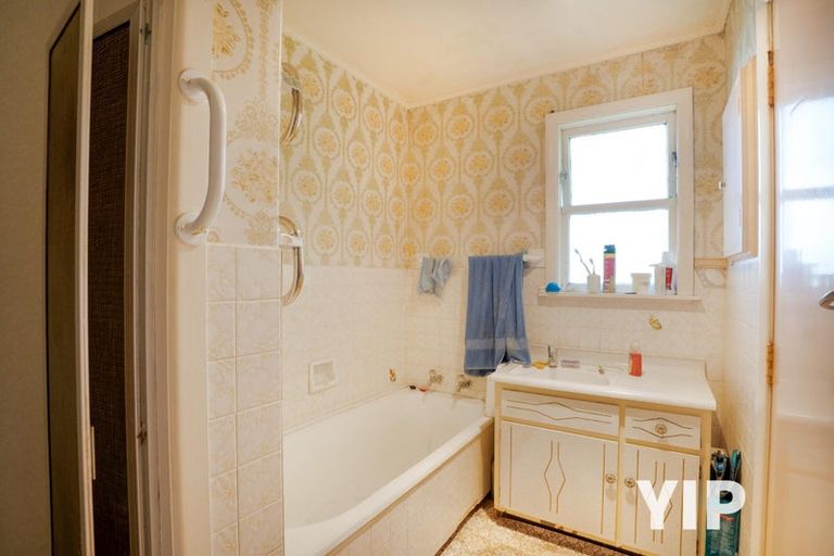 Photo of property in 8 Ohariu Road, Johnsonville, Wellington, 6037