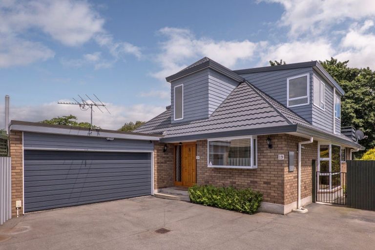 Photo of property in 2/19 Manor Place, Bryndwr, Christchurch, 8053