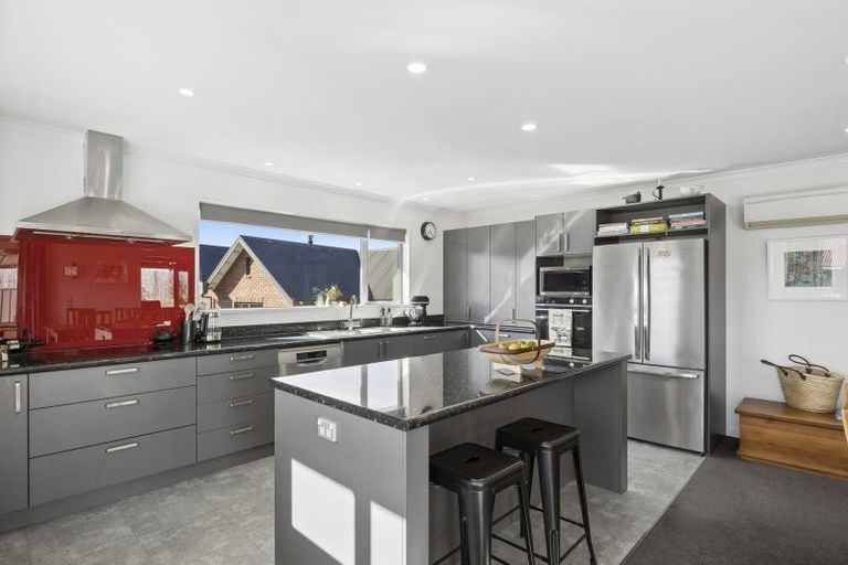 Photo of property in 24 Sunninghurst Drive, Fairfield, Dunedin, 9018