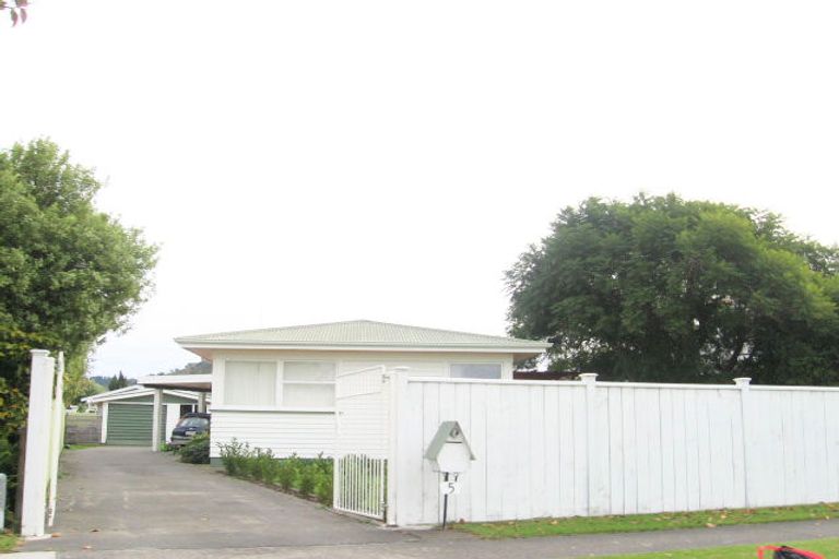 Photo of property in 5 Brown Street, Taradale, Napier, 4112