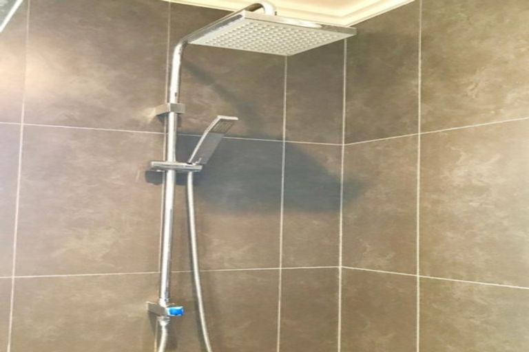 Photo of property in 43a Shanaway Rise, Hillcrest, Auckland, 0627