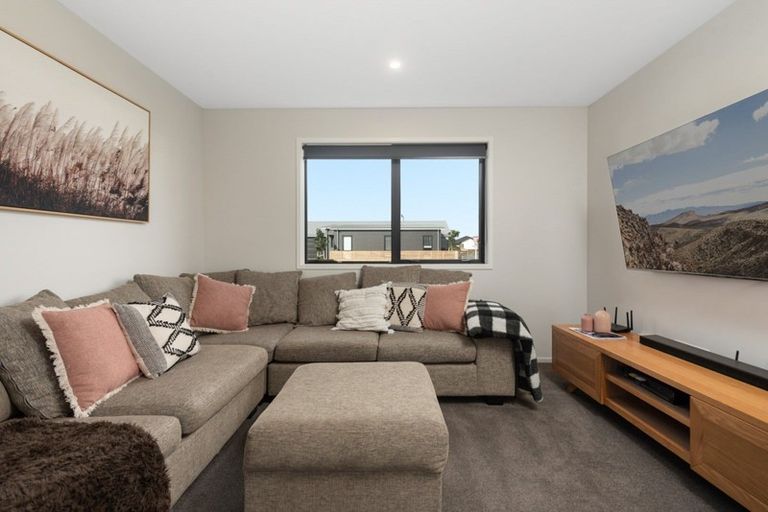 Photo of property in 2 Tamapahore Boulevard, Papamoa Beach, Papamoa, 3118