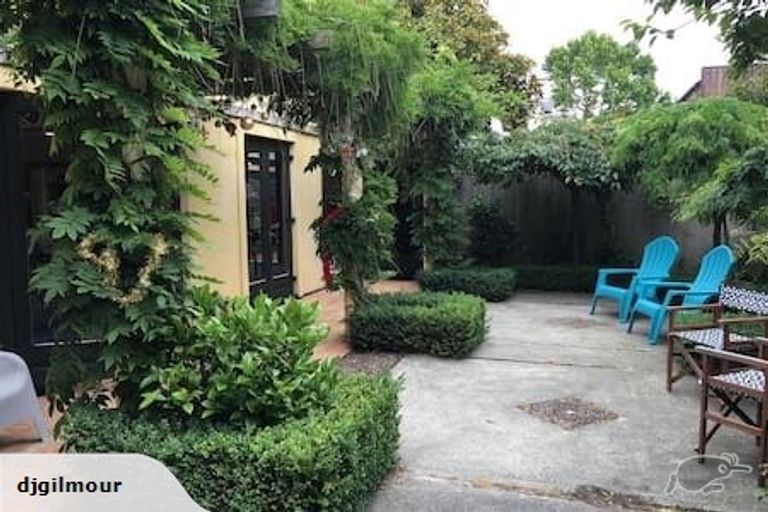 Photo of property in 12 Hewitts Road, Merivale, Christchurch, 8014
