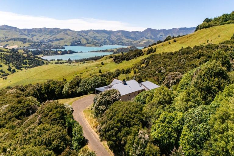Photo of property in 5447 Christchurch Akaroa Road, Duvauchelle, 7582