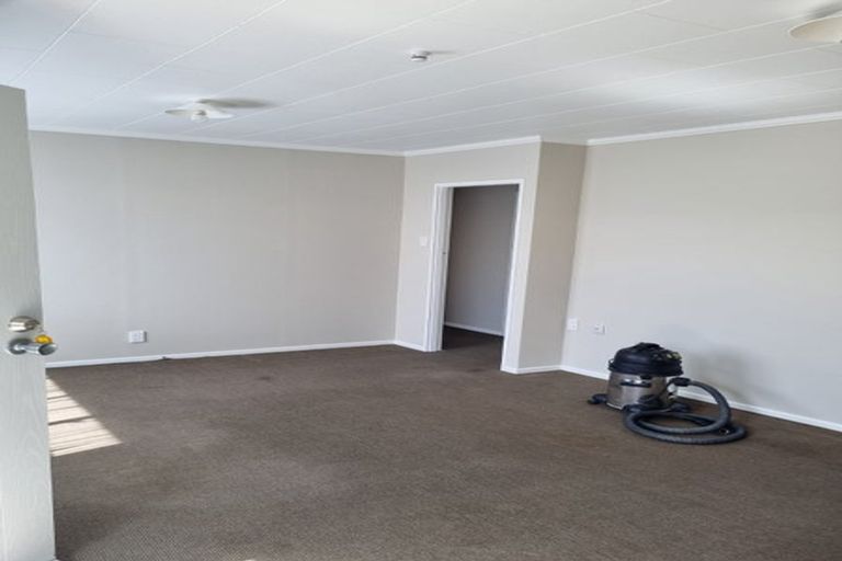 Photo of property in 11a Karamu Crescent, Wainuiomata, Lower Hutt, 5014