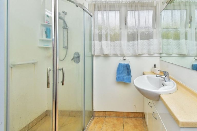 Photo of property in 120 Portage Road, New Lynn, Auckland, 0600