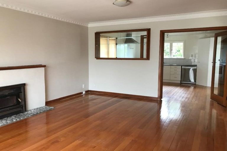 Photo of property in 54 Chippendale Crescent, Birkdale, Auckland, 0626