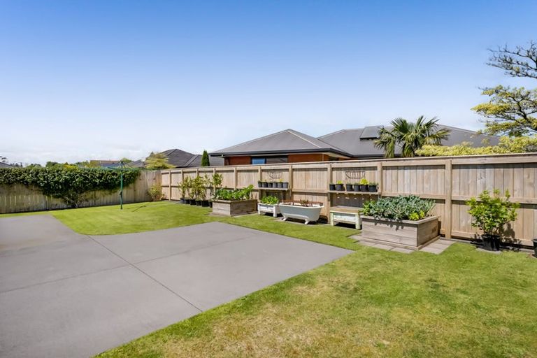 Photo of property in 20a Estate Grove, Inglewood, 4330