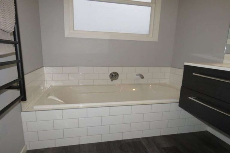 Photo of property in 34 Gordon Street, Weston, Oamaru, 9401