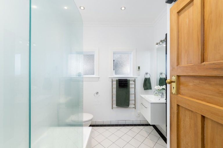 Photo of property in 48 Bauchop Road, Waterloo, Lower Hutt, 5011