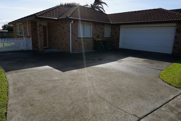 Photo of property in 34 Morewa Place, Takanini, 2112