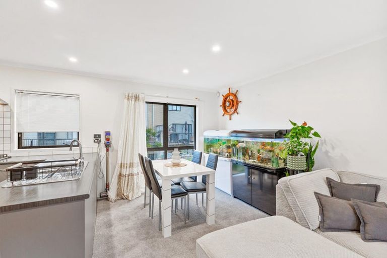 Photo of property in St Claire Village, 27/172 Mcleod Road, Te Atatu South, Auckland, 0610