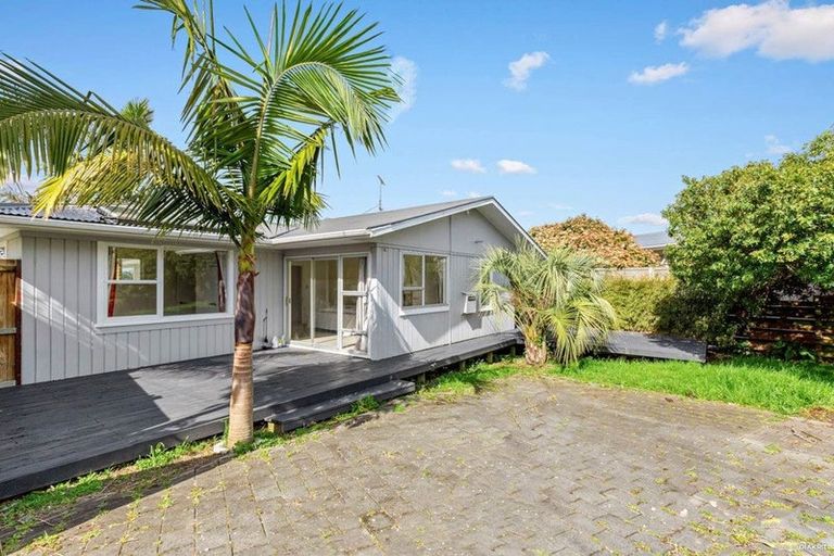 Photo of property in 158 Carlisle Road, Northcross, Auckland, 0632