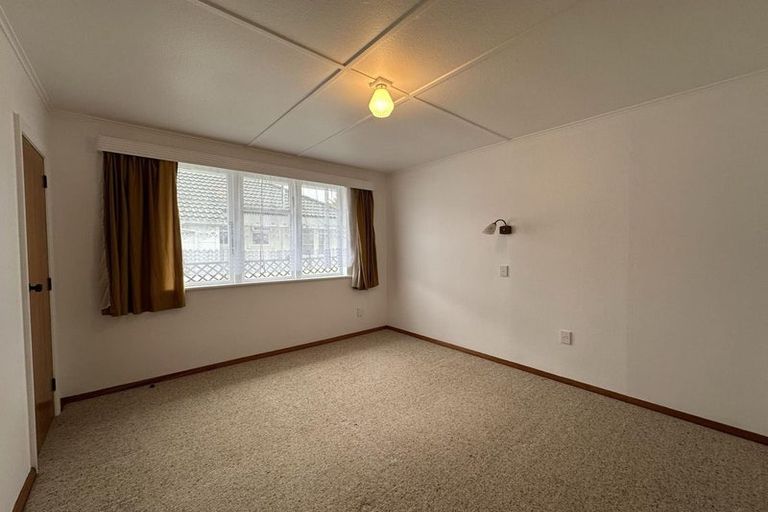 Photo of property in 53 Winchester Street, Levin, 5510