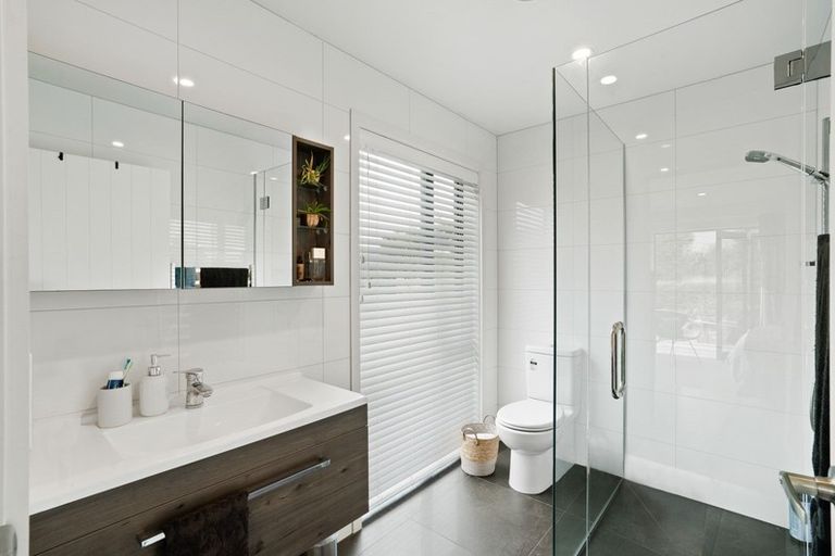 Photo of property in 4 Hidden Hills Drive, Wanaka, 9305