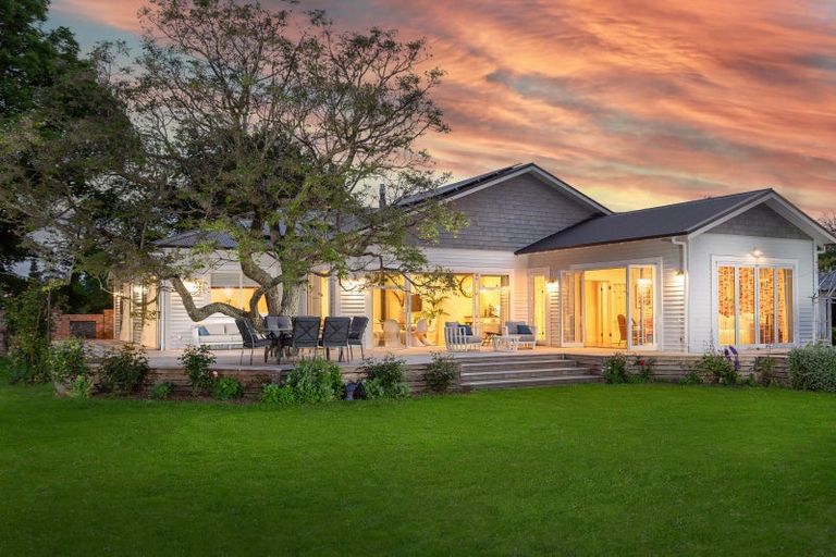 Photo of property in 16 Main Street, Greytown, 5712