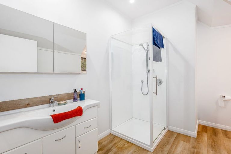 Photo of property in 21 Mangaroa Hill Road, Maoribank, Upper Hutt, 5018